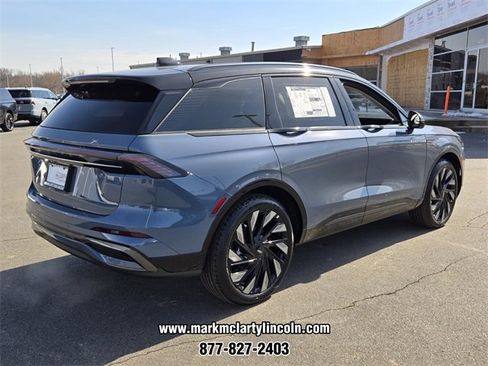 New 2026 Lincoln Nautilus Reserve w/ Jet Appearance Package image 3