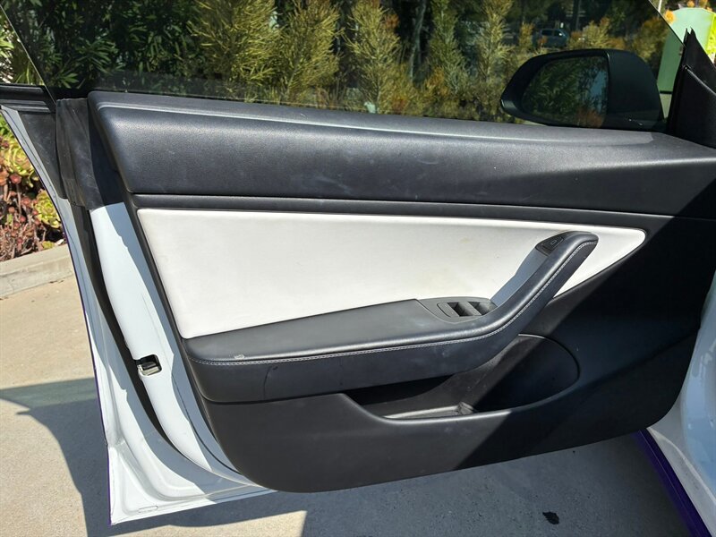 Used 2021 Tesla Model 3 Standard Range Plus RWD image 15