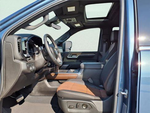 Used 2024 Chevrolet Silverado 2500 High Country w/ High Country Premium Package image 15