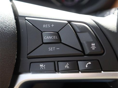 New 2025 Nissan Sentra SV w/ SV Premium Package image 9