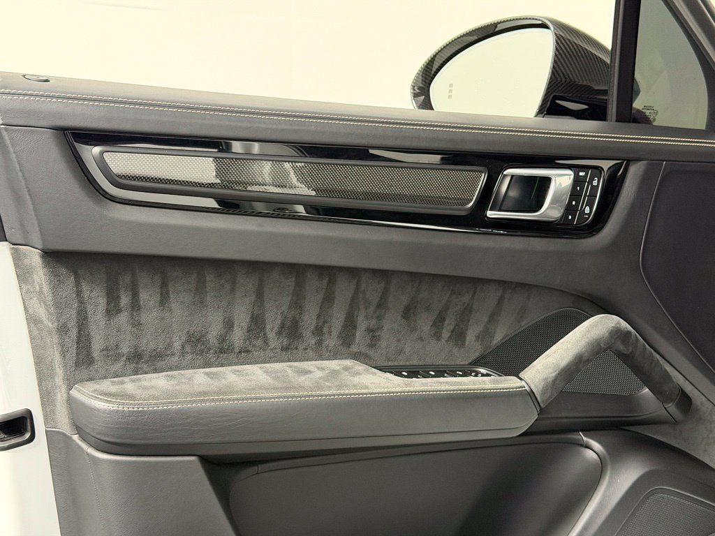 Certified 2023 Porsche Cayenne Turbo GT AWD/4WD image 27