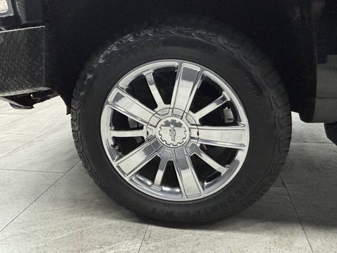 Used 2016 Chevrolet Silverado 1500 High Country w/ High Country Premium Package AWD/4WD image 5