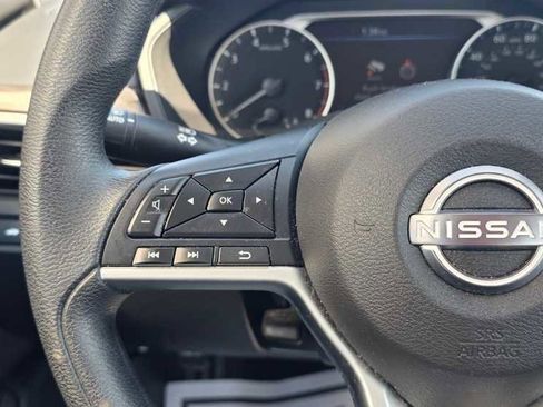 Used 2024 Nissan Altima 2.5 SV image 12