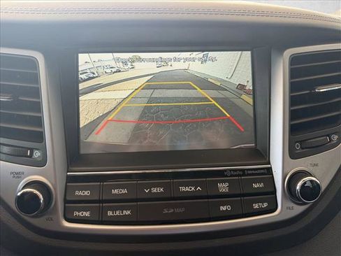 Used 2016 Hyundai Tucson Limited w/ Option Group 03 FWD image 13