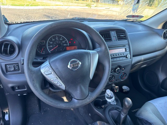 Used 2017 Nissan Versa S FWD image 13