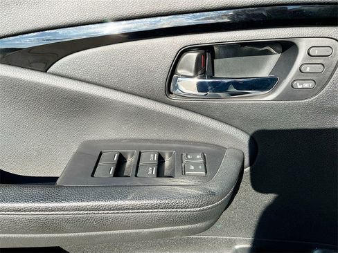 Used 2019 Honda Ridgeline RTL-E image 18