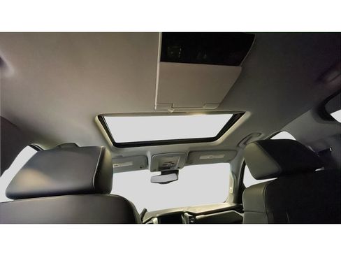 Used 2019 Chevrolet Tahoe Premier AWD/4WD image 16