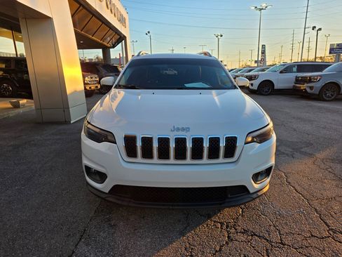 Used 2020 Jeep Cherokee Latitude Plus w/ Cold Weather Group image 9