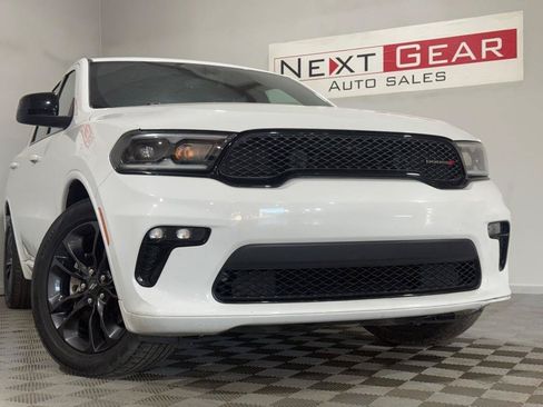 Used 2021 Dodge Durango SXT RWD image 3