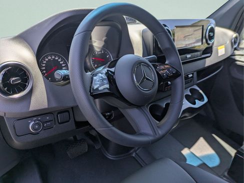 New 2026 Mercedes-Benz Sprinter 2500 image 4