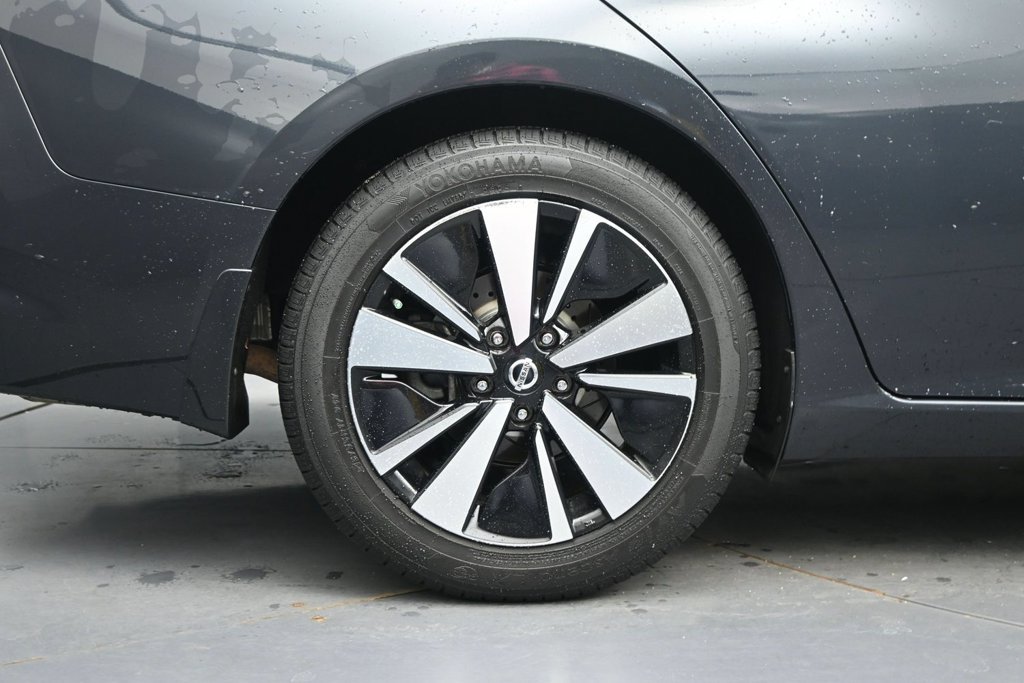 Used 2020 Nissan Altima 2.5 SL FWD image 12