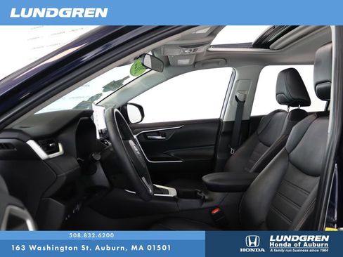 Used 2022 Toyota RAV4 XLE Premium AWD/4WD image 12