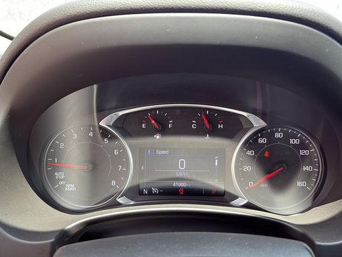 Used 2022 GMC Terrain SLE w/ Driver Convenience Package FWD image 11