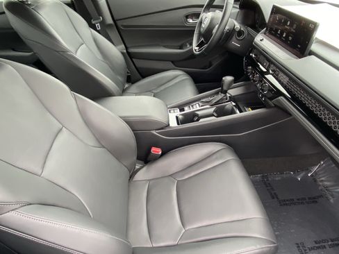Certified 2025 Honda Accord Sport image 9