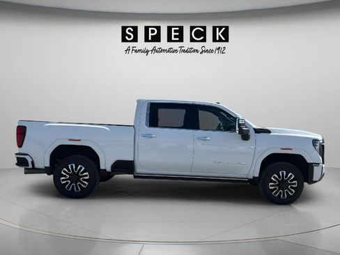 Used 2024 GMC Sierra 3500 Denali Ultimate AWD/4WD image 7