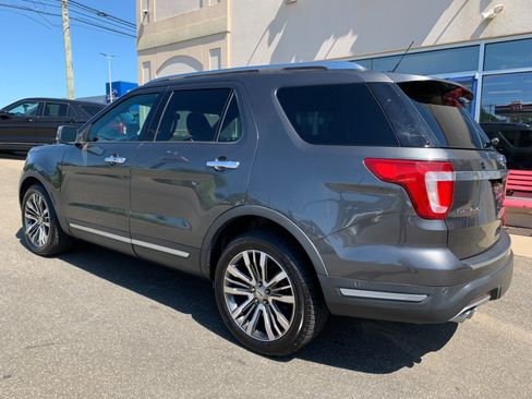 Used 2018 Ford Explorer Platinum AWD/4WD image 5