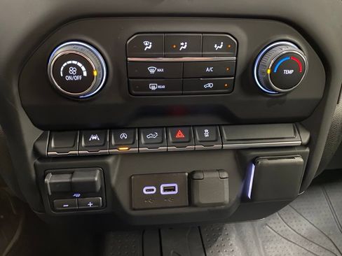 Used 2024 Chevrolet Silverado 1500 Custom AWD/4WD image 20