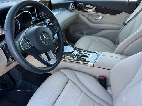 Used 2019 Mercedes-Benz GLC 300 image 13