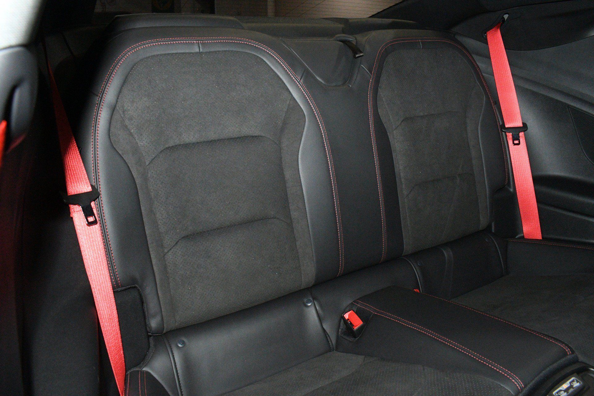 Used 2020 Chevrolet Camaro ZL1 RWD image 18