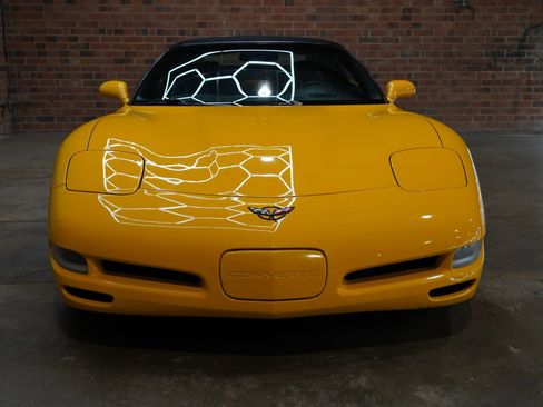 Used 2002 Chevrolet Corvette Convertible w/ Preferred Equipment Group2 image 5