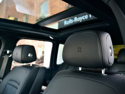 Used 2019 Rolls-Royce Cullinan image 7