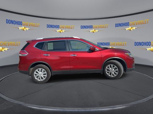 Used 2016 Nissan Rogue S w/ Appearance Package FWD image 12