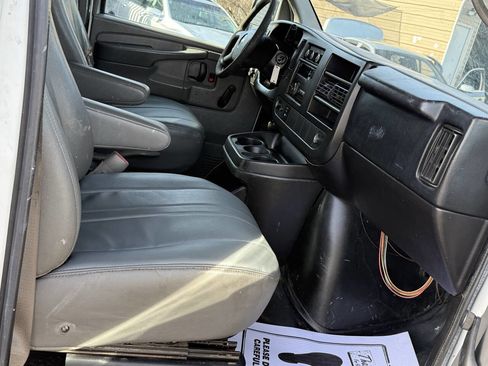 Used 2012 Chevrolet Express 2500 2500 3dr Cargo Van w/ 1WT image 8