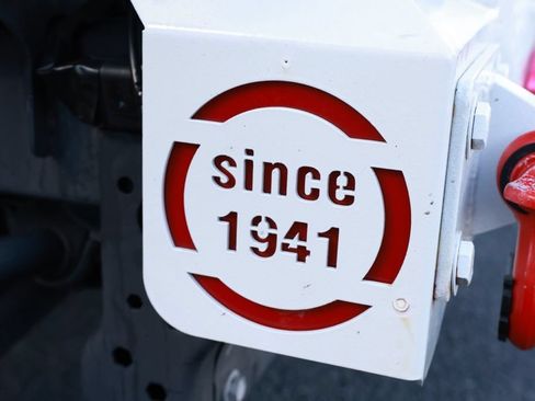 Used 2025 Jeep Wrangler Unlimited Rubicon AWD/4WD image 47