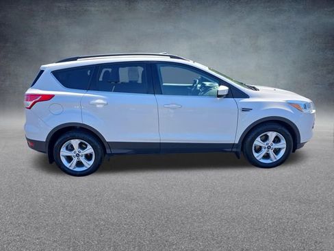 Used 2016 Ford Escape SE w/ Equipment Group 201A AWD/4WD image 9