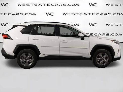 Used 2024 Toyota RAV4 LE AWD/4WD image 41