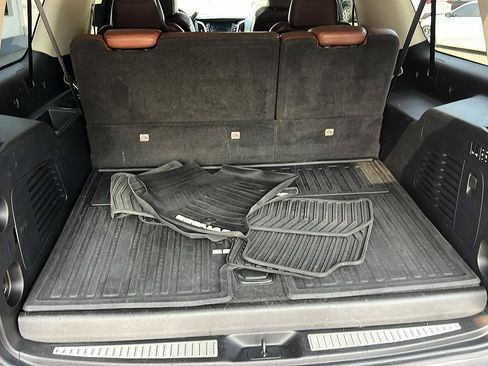 Used 2019 Cadillac Escalade ESV Luxury AWD/4WD image 10