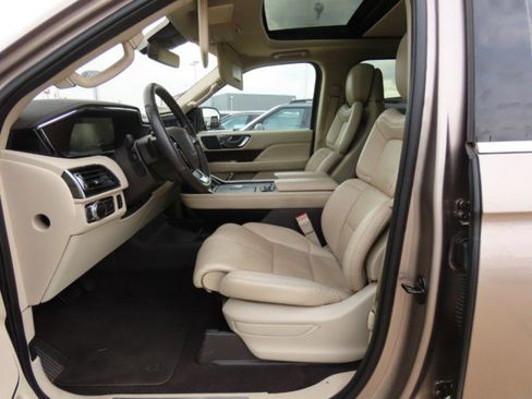 Used 2020 Lincoln Navigator Reserve w/ Equipment Group 201A Reserve image 24