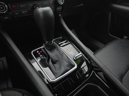 Used 2024 Jeep Compass Latitude w/ Convenience Group image 26