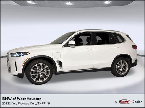 Used 2025 BMW X5 xDrive50e AWD/4WD image 1