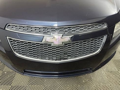 Used 2014 Chevrolet Cruze LT image 9