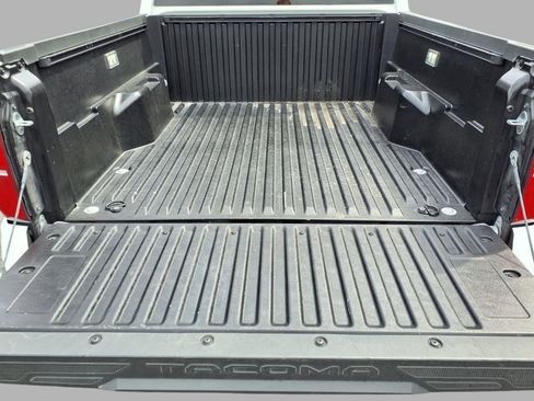 Used 2025 Toyota Tacoma TRD Off-Road AWD/4WD image 26