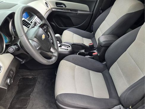 Used 2016 Chevrolet Cruze LS FWD image 12