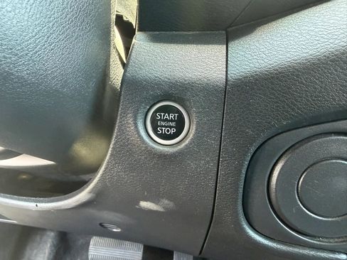 Used 2024 Nissan Frontier S RWD image 15