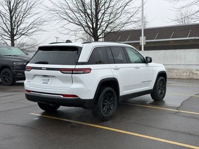 Used 2023 Jeep Grand Cherokee Laredo