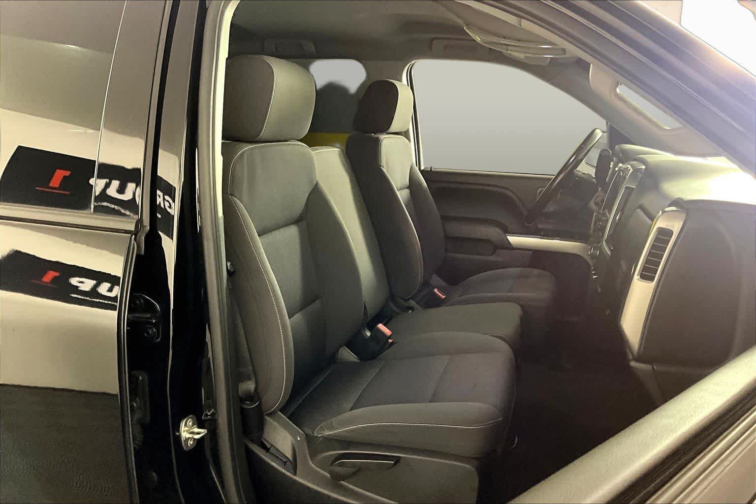 Used 2018 Chevrolet Silverado 1500 LT w/ Texas Edition RWD image 9
