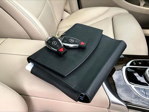 Used 2018 Mercedes-Benz GLC 300 image 15