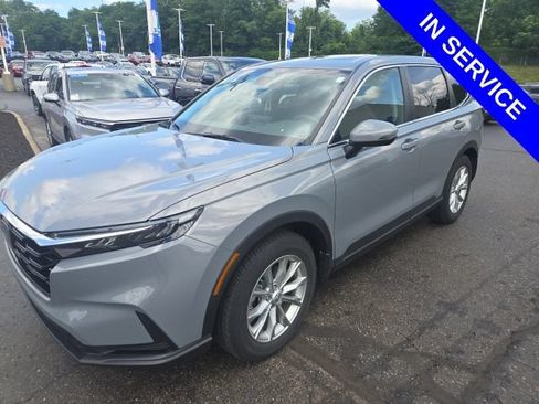Used 2025 Honda CR-V EX image 3