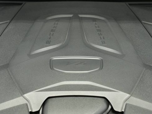 Certified 2025 Porsche Cayenne image 30