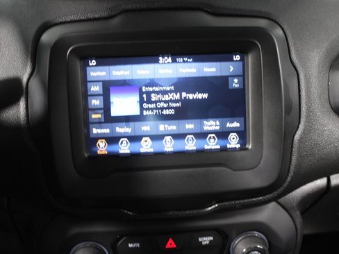 Used 2019 Jeep Renegade Latitude w/ Popular Equipment Group FWD image 13
