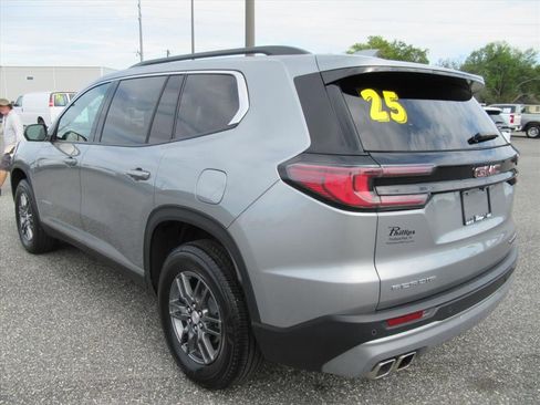 Used 2025 GMC Acadia Elevation FWD image 5