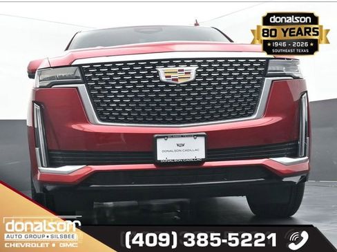 Used 2023 Cadillac Escalade Premium Luxury image 17