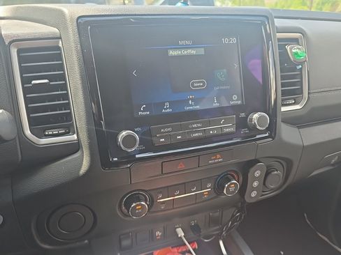 Used 2022 Nissan Frontier SV w/ Technology Package image 16