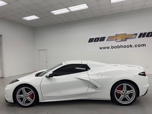 Used 2024 Chevrolet Corvette Stingray Preferred Conv w/ Stealth Interior Trim Package image 8
