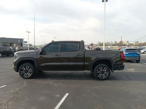 Used 2023 GMC Sierra 1500 AT4 w/ AT4 Premium Package image 4