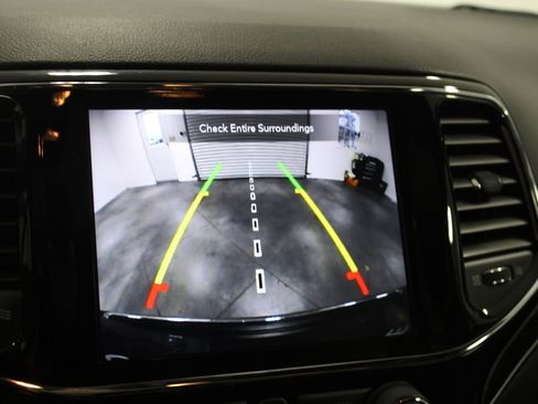 Used 2021 Jeep Grand Cherokee Limited w/ Trailer Tow Group IV image 51